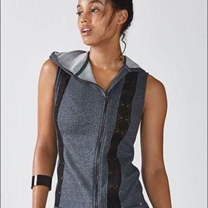 Gray Fabletics sleeveless hoody with black lace, L